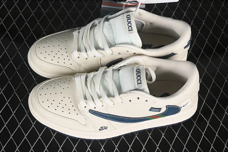 All categories Air Jordan Jordan series basketball shoes Air Jordan 1 Low High-end customized low-top sneakers Travis Scott x Fragment Design x Air Jordan 1 Low OG SP AJ1 Joe 1 Gucci joint green and red striped hook low-top cultural casual sneakers XS2024-027